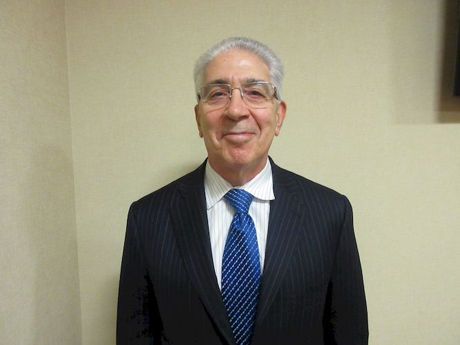 Delfino M Crescenzo, MD