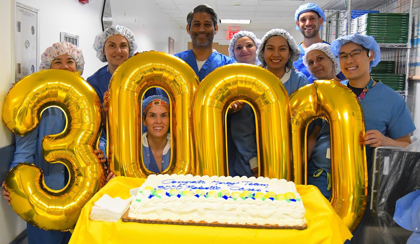 Celebration of 3000 robotic surgical procedures